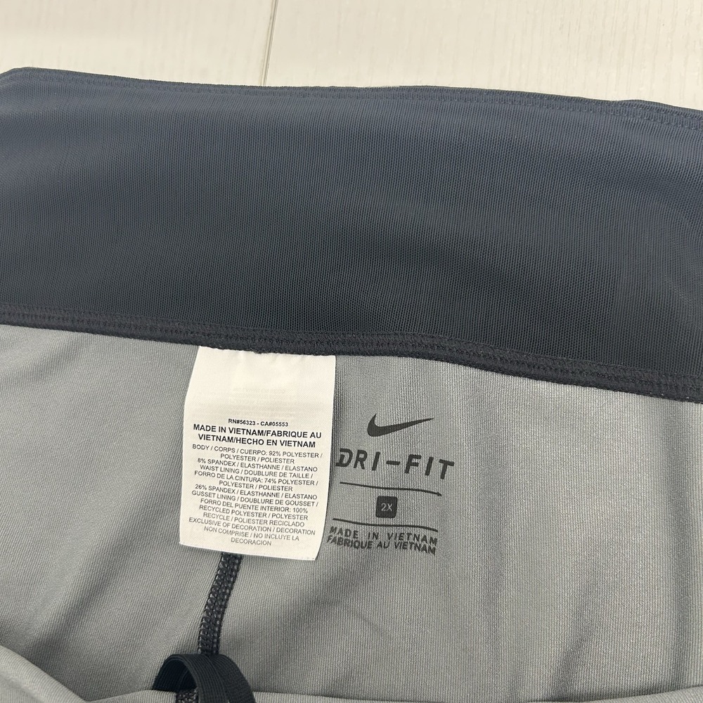Nike Leggings Womens 2X Black Gray Striped Dri-FIT Stretch Cropped 22" Inseam - Picture 3 of 6